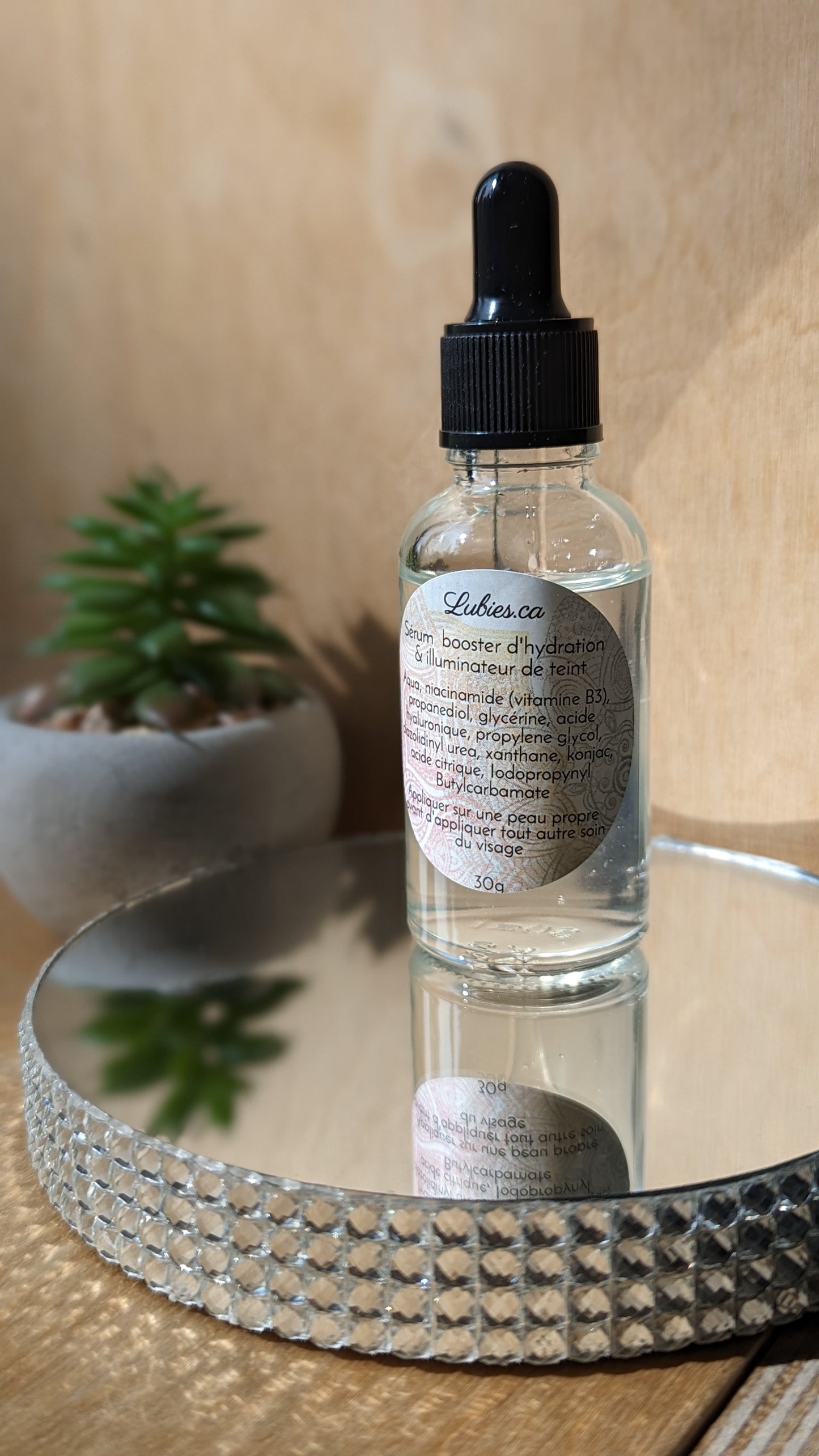Sérum visage niacinamide & acide hyaluronique Illuminateur de teint, booster d'hydratation