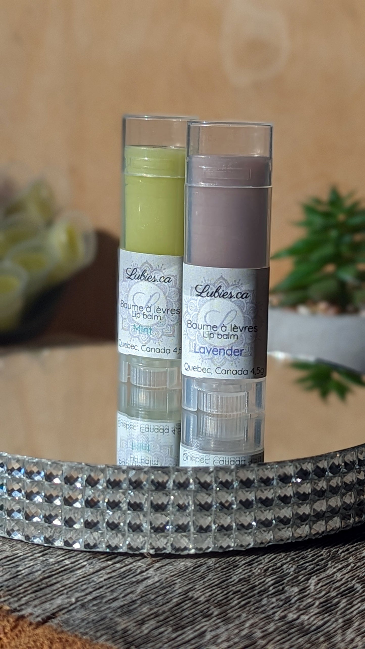 Baume à lèvres à la cire d'abeilles Naturel hydratant, réparateur & Nourrissant