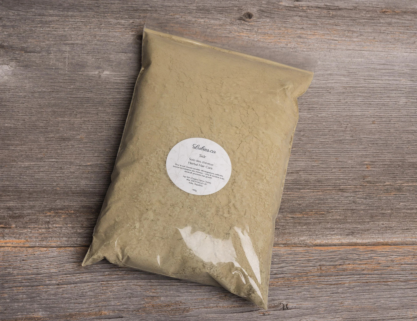 Emballage écoresponsable de poudre de soin capillaire ayurvédique Sidr.